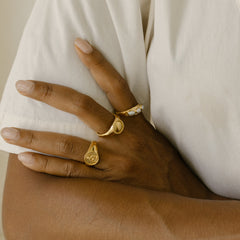 Classic Bowie Signet Ring - Gold