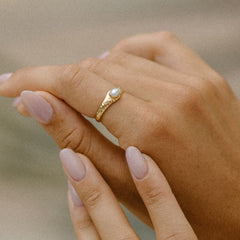 Pia Single Pearl Ring - GOLD
