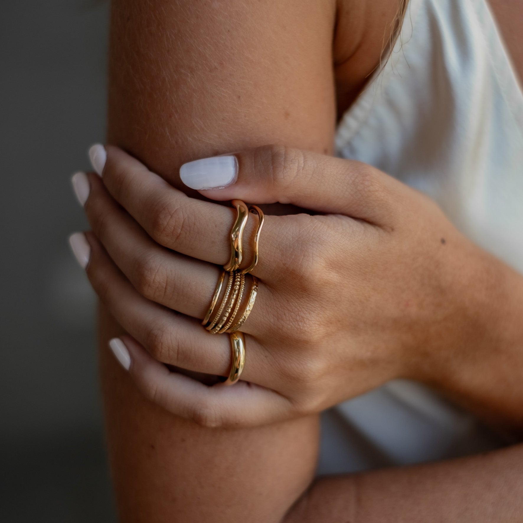 Lafayette Wave Ring Set (2 Rings) - Gold